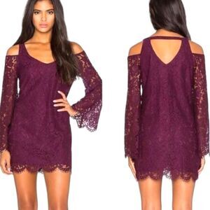 NEW CHASOR Women's Vintage Maroon/Purple Lace Bell Sleeve Mini lined Dress.